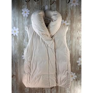 Erin‎ Snow Women's Down Vest Size S Ivory Quilted Cross-Over Neck Lightweight